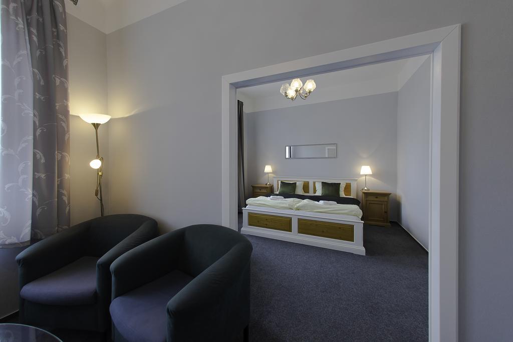 Hotel Soudek Poděbrady エクステリア 写真