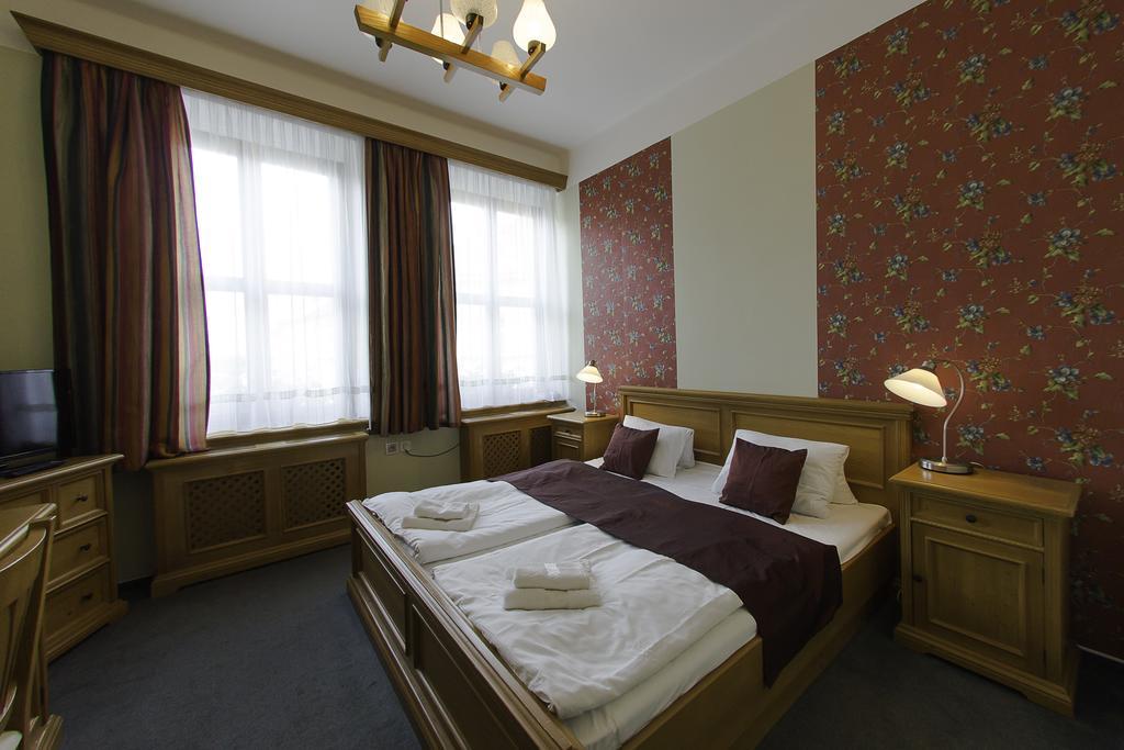 Hotel Soudek Poděbrady エクステリア 写真